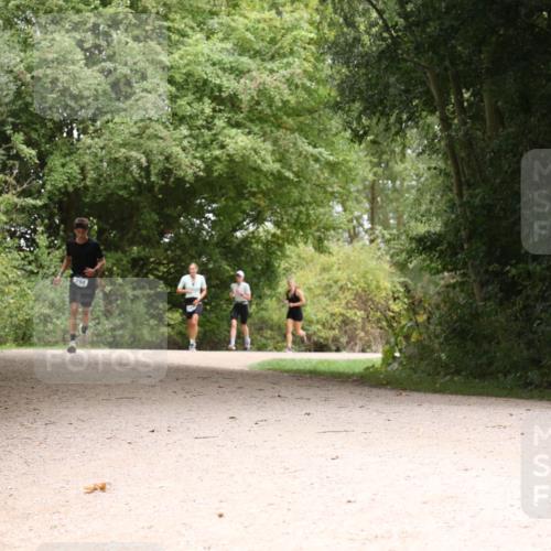 30.08.2026 - Elbe Triathlon Hamburg Antke Förster http://msf.ph/oto/10104519 30.08.2026 11:57:45 Laufen 794 meine-sportfotos.de