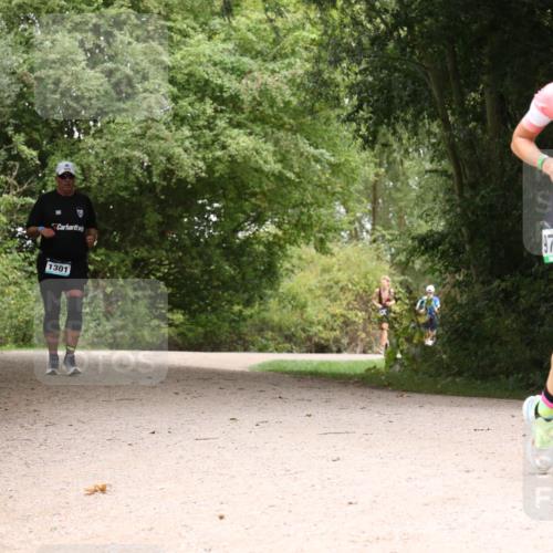 30.08.2026 - Elbe Triathlon Hamburg Antke Förster http://msf.ph/oto/10104551 30.08.2026 11:58:10 Laufen 75, 1301 meine-sportfotos.de