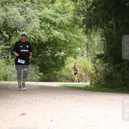 30.08.2026 - Elbe Triathlon Hamburg Antke Förster http://msf.ph/oto/10104553 30.08.2026 11:58:11 Laufen 1301 meine-sportfotos.de