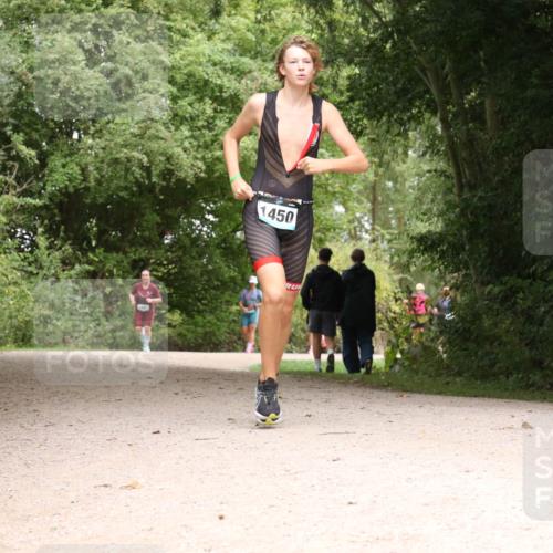 30.08.2026 - Elbe Triathlon Hamburg Antke Förster http://msf.ph/oto/10104579 30.08.2026 11:58:36 Laufen 1450 meine-sportfotos.de