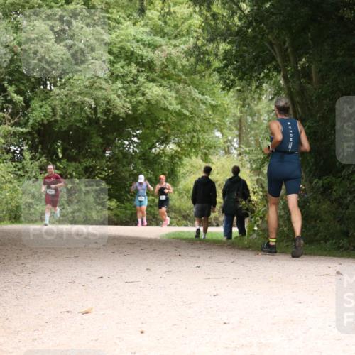 30.08.2026 - Elbe Triathlon Hamburg Antke Förster http://msf.ph/oto/10104585 30.08.2026 11:58:38 Laufen 1481 meine-sportfotos.de