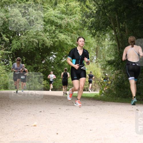 30.08.2026 - Elbe Triathlon Hamburg Antke Förster http://msf.ph/oto/10104621 30.08.2026 11:59:04 Laufen 00, 1405 meine-sportfotos.de