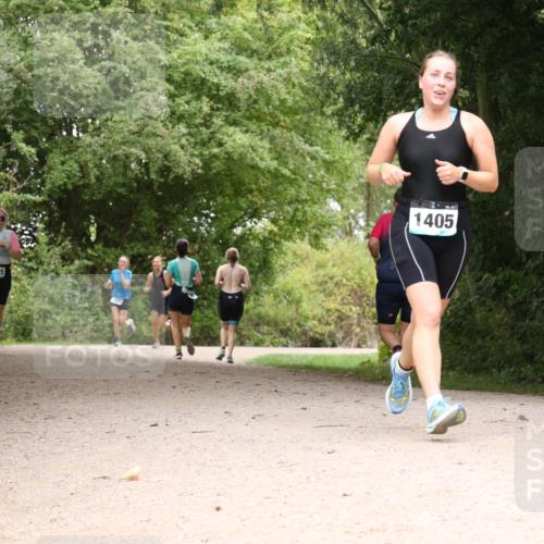 30.08.2026 - Elbe Triathlon Hamburg Antke Förster http://msf.ph/oto/10104639 30.08.2026 11:59:12 Laufen 1425, 1405 meine-sportfotos.de