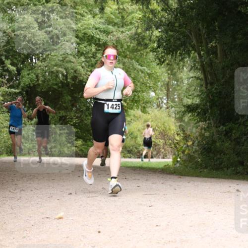 30.08.2026 - Elbe Triathlon Hamburg Antke Förster http://msf.ph/oto/10104647 30.08.2026 11:59:17 Laufen 1479, 1425 meine-sportfotos.de