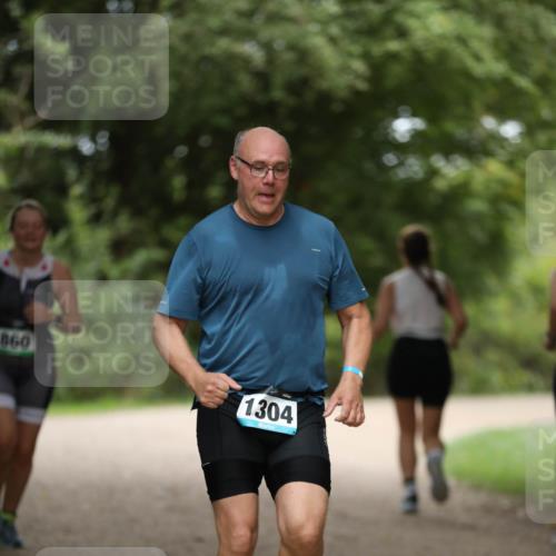30.08.2026 - Elbe Triathlon Hamburg Antke Förster http://msf.ph/oto/10104654 30.08.2026 11:54:30 Laufen 860, 1304 meine-sportfotos.de