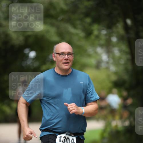 30.08.2026 - Elbe Triathlon Hamburg Antke Förster http://msf.ph/oto/10104658 30.08.2026 11:54:32 Laufen 1304 meine-sportfotos.de