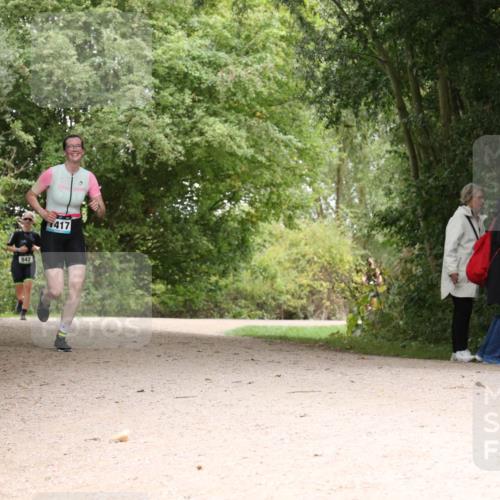 30.08.2026 - Elbe Triathlon Hamburg Antke Förster http://msf.ph/oto/10104667 30.08.2026 11:59:39 Laufen 842, 417 meine-sportfotos.de