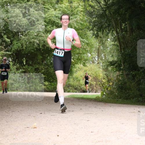 30.08.2026 - Elbe Triathlon Hamburg Antke Förster http://msf.ph/oto/10104671 30.08.2026 11:59:41 Laufen 842, 1417 meine-sportfotos.de