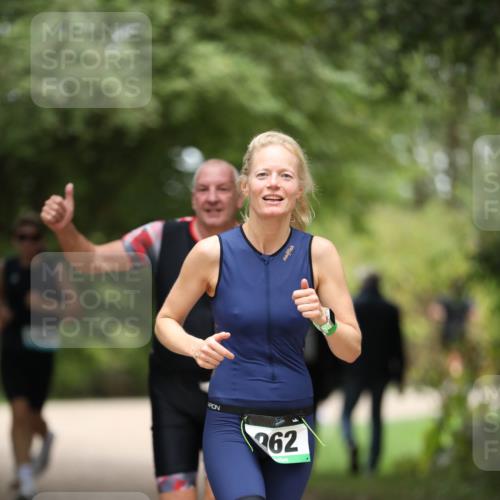 30.08.2026 - Elbe Triathlon Hamburg Antke Förster http://msf.ph/oto/10104682 30.08.2026 11:55:33 Laufen 362 meine-sportfotos.de