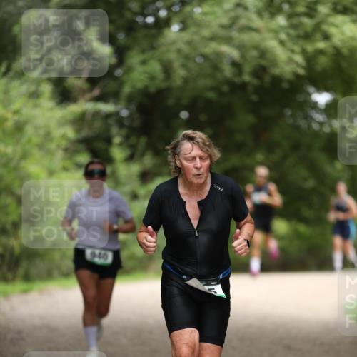 30.08.2026 - Elbe Triathlon Hamburg Antke Förster http://msf.ph/oto/10104700 30.08.2026 11:55:43 Laufen 940, 12, 41 meine-sportfotos.de