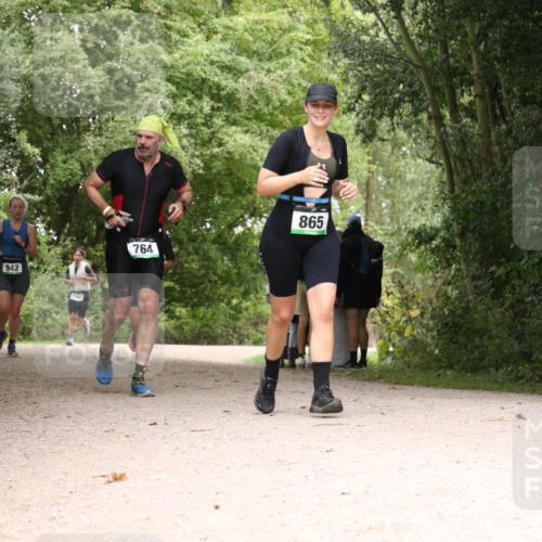 30.08.2026 - Elbe Triathlon Hamburg Antke Förster http://msf.ph/oto/10104709 30.08.2026 12:00:08 Laufen 942, 764, 865 meine-sportfotos.de