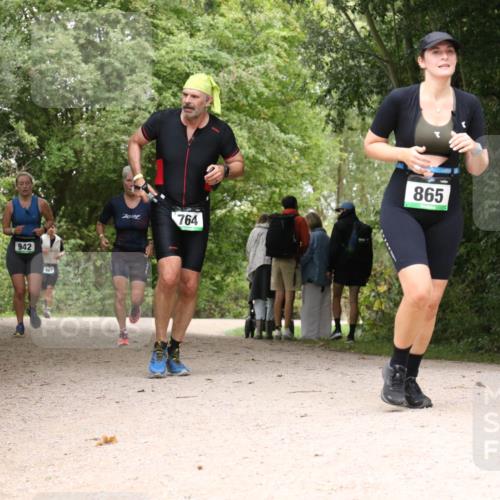30.08.2026 - Elbe Triathlon Hamburg Antke Förster http://msf.ph/oto/10104711 30.08.2026 12:00:09 Laufen 942, 467, 76, 1, 764, 865 meine-sportfotos.de