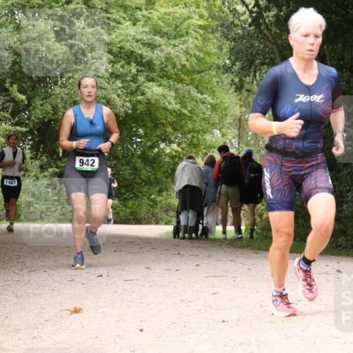 30.08.2026 - Elbe Triathlon Hamburg Antke Förster http://msf.ph/oto/10104719 30.08.2026 12:00:12 Laufen 1467, 942 meine-sportfotos.de