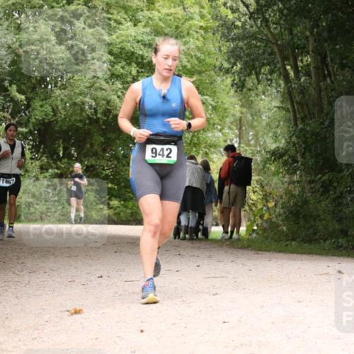 30.08.2026 - Elbe Triathlon Hamburg Antke Förster http://msf.ph/oto/10104723 30.08.2026 12:00:13 Laufen 1467, 942 meine-sportfotos.de