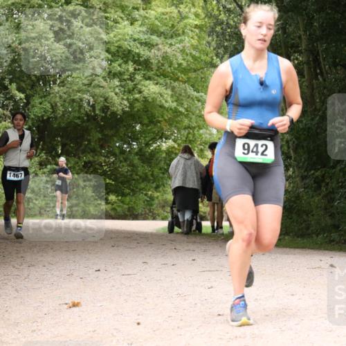 30.08.2026 - Elbe Triathlon Hamburg Antke Förster http://msf.ph/oto/10104725 30.08.2026 12:00:14 Laufen 1467, 942 meine-sportfotos.de