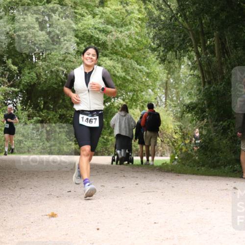 30.08.2026 - Elbe Triathlon Hamburg Antke Förster http://msf.ph/oto/10104731 30.08.2026 12:00:16 Laufen 1467 meine-sportfotos.de