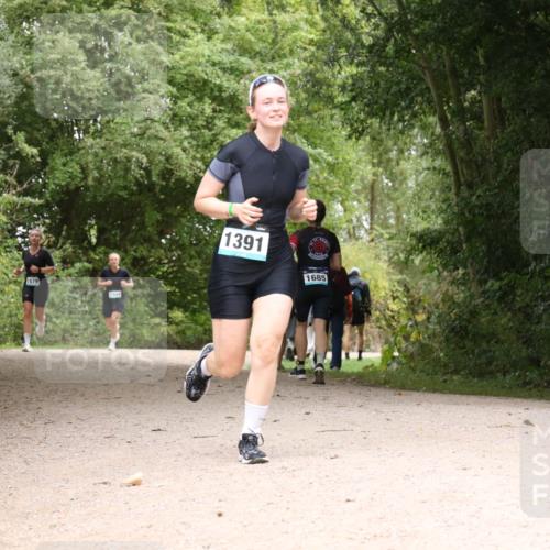30.08.2026 - Elbe Triathlon Hamburg Antke Förster http://msf.ph/oto/10104743 30.08.2026 12:00:26 Laufen 1579, 1544, 1391, 1685 meine-sportfotos.de