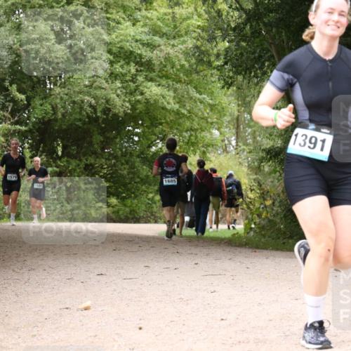 30.08.2026 - Elbe Triathlon Hamburg Antke Förster http://msf.ph/oto/10104747 30.08.2026 12:00:27 Laufen 1579, 1544, 1685, 1391 meine-sportfotos.de