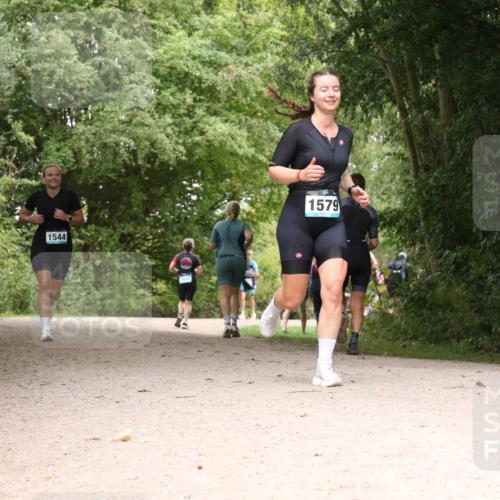 30.08.2026 - Elbe Triathlon Hamburg Antke Förster http://msf.ph/oto/10104755 30.08.2026 12:00:33 Laufen 1544, 1579 meine-sportfotos.de