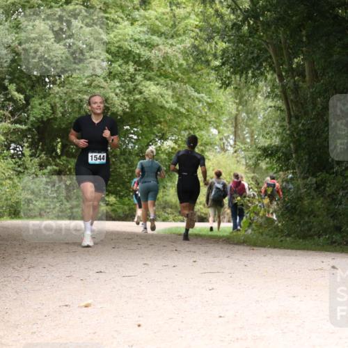30.08.2026 - Elbe Triathlon Hamburg Antke Förster http://msf.ph/oto/10104759 30.08.2026 12:00:34 Laufen 1544 meine-sportfotos.de