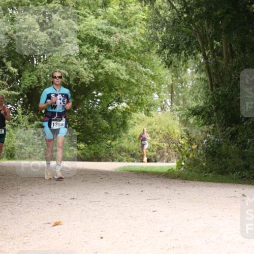 30.08.2026 - Elbe Triathlon Hamburg Antke Förster http://msf.ph/oto/10104771 30.08.2026 12:00:47 Laufen 1, 952, 1388 meine-sportfotos.de