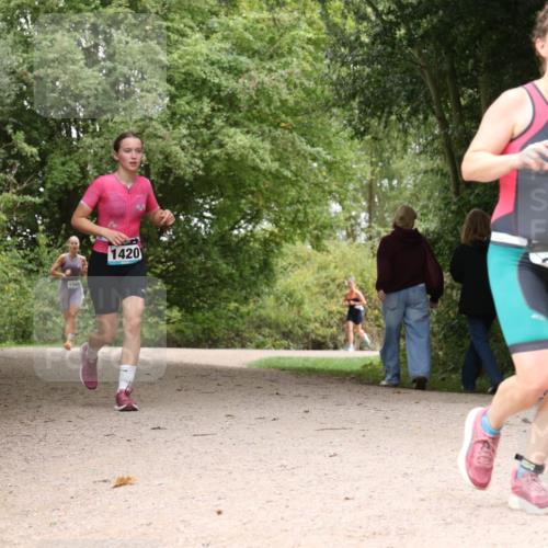 30.08.2026 - Elbe Triathlon Hamburg Antke Förster http://msf.ph/oto/10104785 30.08.2026 12:00:53 Laufen 1560, 1420, 52 meine-sportfotos.de