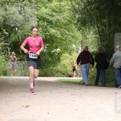 30.08.2026 - Elbe Triathlon Hamburg Antke Förster http://msf.ph/oto/10104787 30.08.2026 12:00:53 Laufen 1560, 1420 meine-sportfotos.de