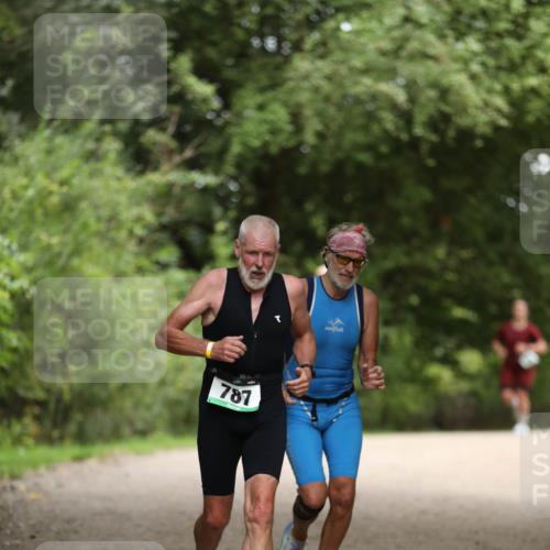 30.08.2026 - Elbe Triathlon Hamburg Antke Förster http://msf.ph/oto/10104798 30.08.2026 11:57:30 Laufen 781 meine-sportfotos.de