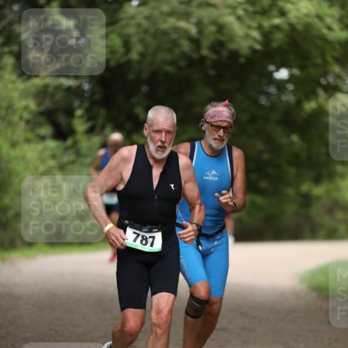 30.08.2026 - Elbe Triathlon Hamburg Antke Förster http://msf.ph/oto/10104800 30.08.2026 11:57:30 Laufen 787 meine-sportfotos.de