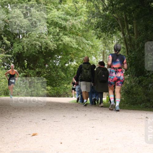 30.08.2026 - Elbe Triathlon Hamburg Antke Förster http://msf.ph/oto/10104805 30.08.2026 12:01:01 Laufen 999 meine-sportfotos.de