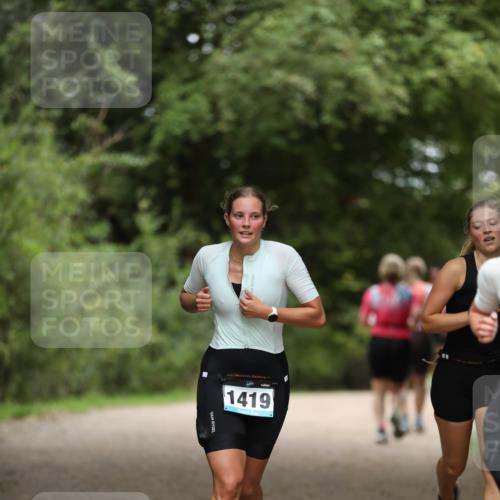 30.08.2026 - Elbe Triathlon Hamburg Antke Förster http://msf.ph/oto/10104842 30.08.2026 11:57:56 Laufen 1419 meine-sportfotos.de