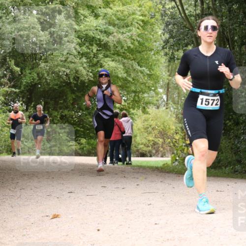 30.08.2026 - Elbe Triathlon Hamburg Antke Förster http://msf.ph/oto/10104845 30.08.2026 12:01:31 Laufen 1175, 931, 1572 meine-sportfotos.de
