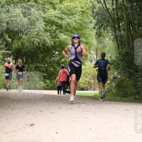 30.08.2026 - Elbe Triathlon Hamburg Antke Förster http://msf.ph/oto/10104849 30.08.2026 12:01:32 Laufen 1175, 931, 1 meine-sportfotos.de