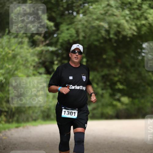 30.08.2026 - Elbe Triathlon Hamburg Antke Förster http://msf.ph/oto/10104862 30.08.2026 11:58:13 Laufen 1301 meine-sportfotos.de
