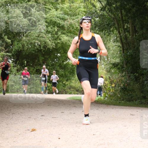 30.08.2026 - Elbe Triathlon Hamburg Antke Förster http://msf.ph/oto/10104883 30.08.2026 12:01:49 Laufen 921 meine-sportfotos.de