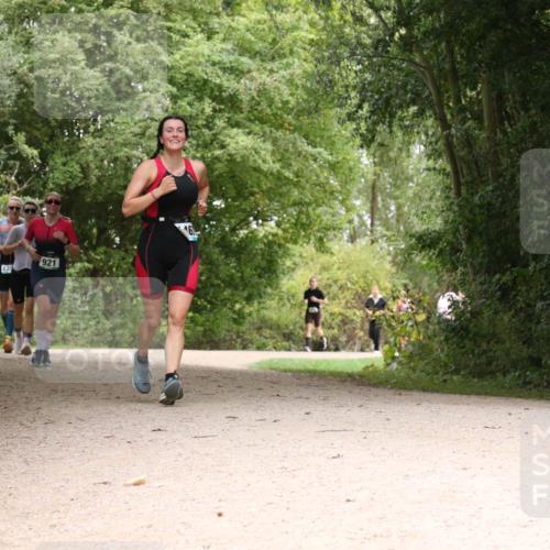 30.08.2026 - Elbe Triathlon Hamburg Antke Förster http://msf.ph/oto/10104891 30.08.2026 12:01:55 Laufen 921, 135 meine-sportfotos.de