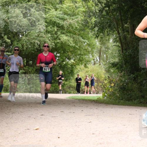 30.08.2026 - Elbe Triathlon Hamburg Antke Förster http://msf.ph/oto/10104899 30.08.2026 12:01:57 Laufen 921, 1358, 63 meine-sportfotos.de