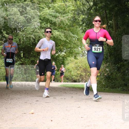 30.08.2026 - Elbe Triathlon Hamburg Antke Förster http://msf.ph/oto/10104905 30.08.2026 12:01:59 Laufen 1358, 921 meine-sportfotos.de