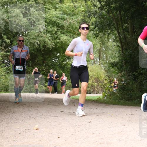 30.08.2026 - Elbe Triathlon Hamburg Antke Förster http://msf.ph/oto/10104909 30.08.2026 12:02:00 Laufen 1358, 921 meine-sportfotos.de