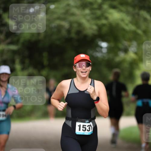 30.08.2026 - Elbe Triathlon Hamburg Antke Förster http://msf.ph/oto/10104912 30.08.2026 11:58:52 Laufen 10, 153 meine-sportfotos.de