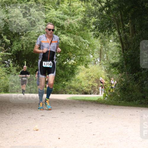 30.08.2026 - Elbe Triathlon Hamburg Antke Förster http://msf.ph/oto/10104915 30.08.2026 12:02:02 Laufen 100, 10, 1358 meine-sportfotos.de