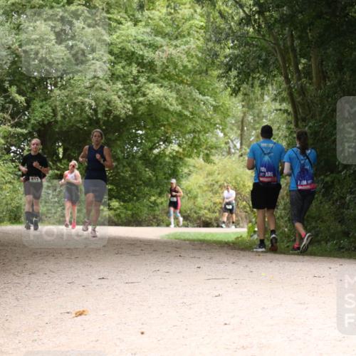 30.08.2026 - Elbe Triathlon Hamburg Antke Förster http://msf.ph/oto/10104925 30.08.2026 12:02:05 Laufen 813 meine-sportfotos.de