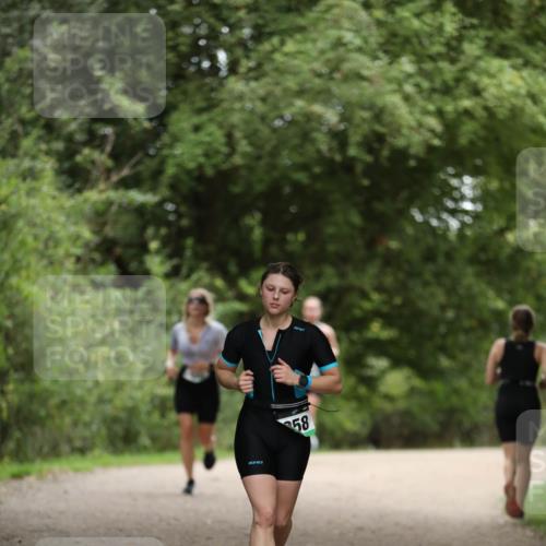 30.08.2026 - Elbe Triathlon Hamburg Antke Förster http://msf.ph/oto/10104926 30.08.2026 11:59:03 Laufen 58 meine-sportfotos.de