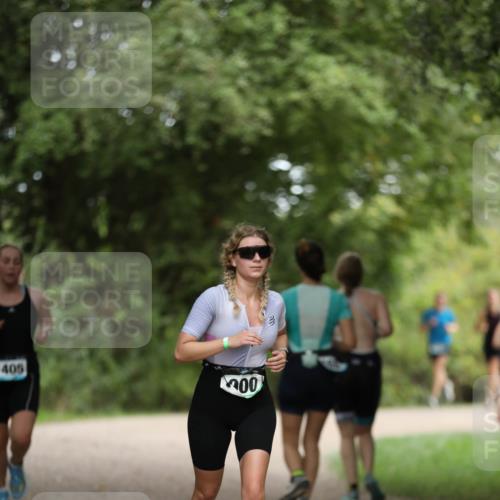 30.08.2026 - Elbe Triathlon Hamburg Antke Förster http://msf.ph/oto/10104936 30.08.2026 11:59:09 Laufen 405, 00 meine-sportfotos.de