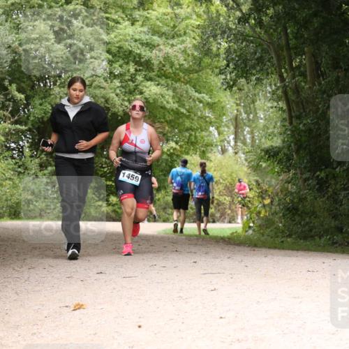 30.08.2026 - Elbe Triathlon Hamburg Antke Förster http://msf.ph/oto/10104941 30.08.2026 12:02:14 Laufen 1414, 1459 meine-sportfotos.de