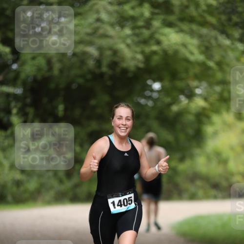 30.08.2026 - Elbe Triathlon Hamburg Antke Förster http://msf.ph/oto/10104942 30.08.2026 11:59:11 Laufen 1405 meine-sportfotos.de