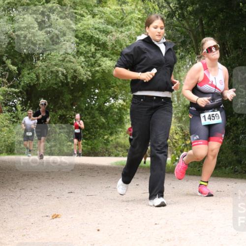 30.08.2026 - Elbe Triathlon Hamburg Antke Förster http://msf.ph/oto/10104947 30.08.2026 12:02:16 Laufen 1414, 1459 meine-sportfotos.de