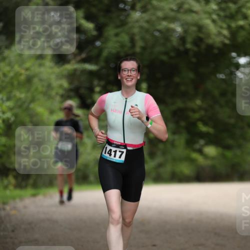 30.08.2026 - Elbe Triathlon Hamburg Antke Förster http://msf.ph/oto/10104976 30.08.2026 11:59:40 Laufen 1417 meine-sportfotos.de