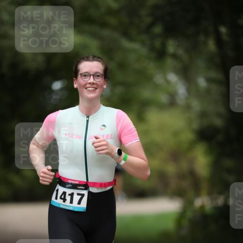 30.08.2026 - Elbe Triathlon Hamburg Antke Förster http://msf.ph/oto/10104980 30.08.2026 11:59:41 Laufen 1417 meine-sportfotos.de