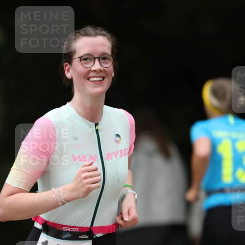 30.08.2026 - Elbe Triathlon Hamburg Antke Förster http://msf.ph/oto/10104984 30.08.2026 11:59:42 Laufen 2, 26, 1417 meine-sportfotos.de